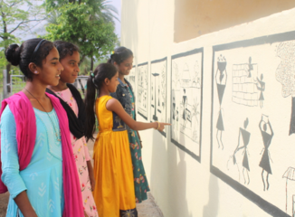 Children learning Warli art
